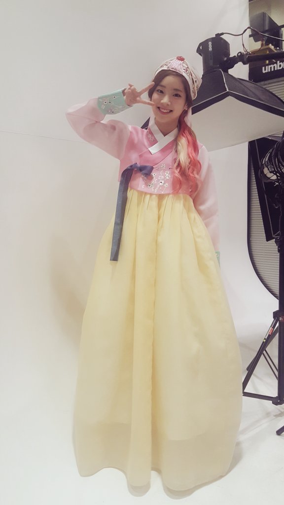 JYPETWICE's tweet photo. TWICE DUBU DAHYUN IS BACK!!!!!!!!!
#TWICE #트와이스 https://t.co/KRLLuqTilF