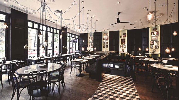 RestaurantMagUK's tweet photo. .@Dishoom tops list of UK's 100 best restaurants https://t.co/BtsrIA8bW2 https://t.co/DEUSDoxfAU