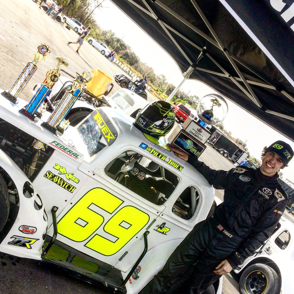 Tyler Truex tweet media