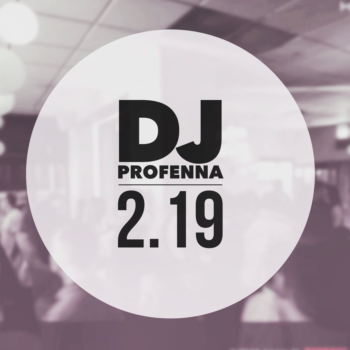 minibarboston's tweet photo. Raise one up for @DJProfenna! Time to get after this weekend.
#MinibarBoston #BackBay #BostonNightlife https://t.co/wTVYaabz3J