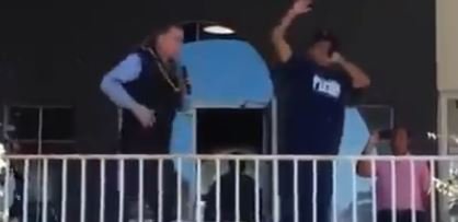 LaPrimera889's tweet image. Así rapea el alcalde de #Tecate, #BajaCaliforniaNorte, bit.ly/1WwI1fT