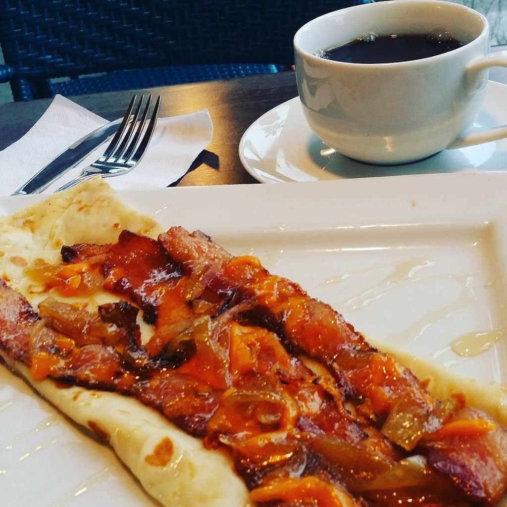 Weekend morning breakfast combo at @downtowncrepecafe with crispy bacon, caramelised onion… ift.tt/1TvgptE