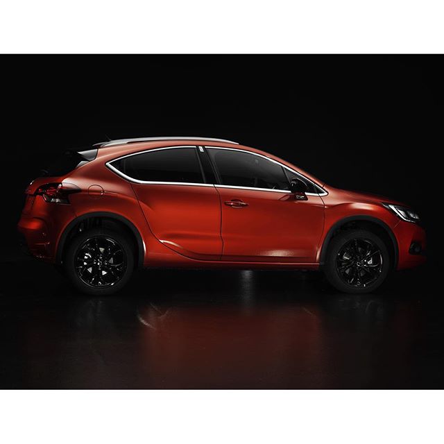 GrensonMotorCo's tweet image. Come and see the latest addition to the #DS range this weekend! #DSCrossback!