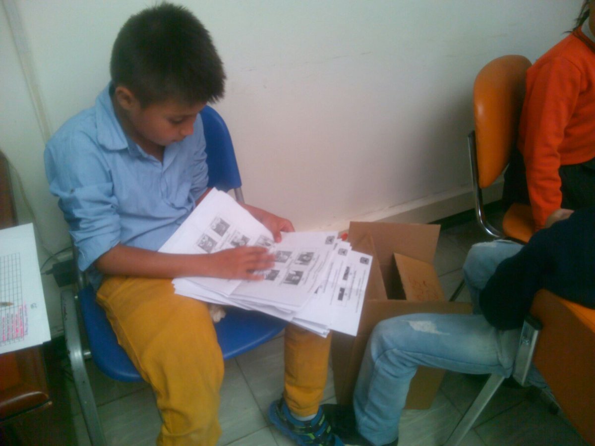 PIECCunidos's tweet photo. Proceso de escrutinio Alemania Solidaria-Eduardo Carranza ejercicio de participación electoral #YoElijoPaz https://t.co/bSh2qKNm8U