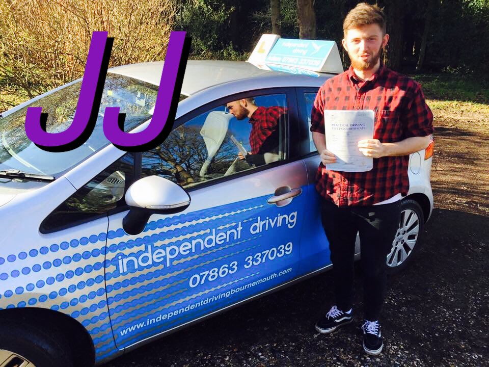 IndependentDB's tweet photo. Half of our #testpasses #oneweek #greatteam #welldone #drivingtest #drivinglessons #Bournemouth https://t.co/Ceg4Nznjwm