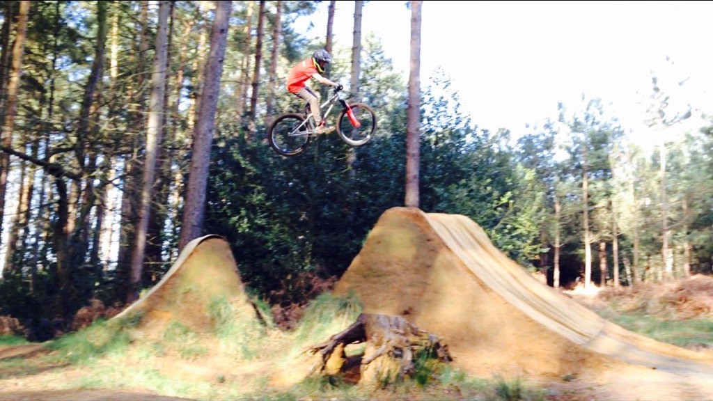 jo_shakespeare1's tweet photo. Tom flying high ! @thomshakey https://t.co/LWJl58j7XY