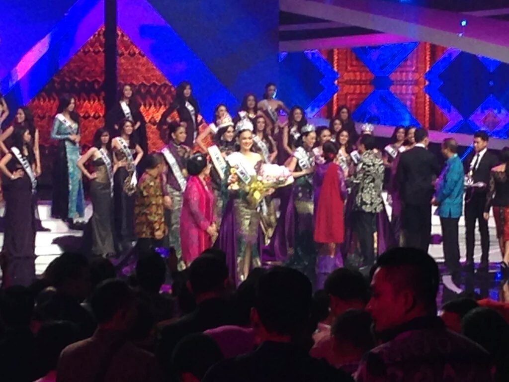 Dan Selamat kepada Kezia Roslin (Sulawesi Utara) sebagai Juara Puteri Indonesia 2016! Congratulations! #PPI2016