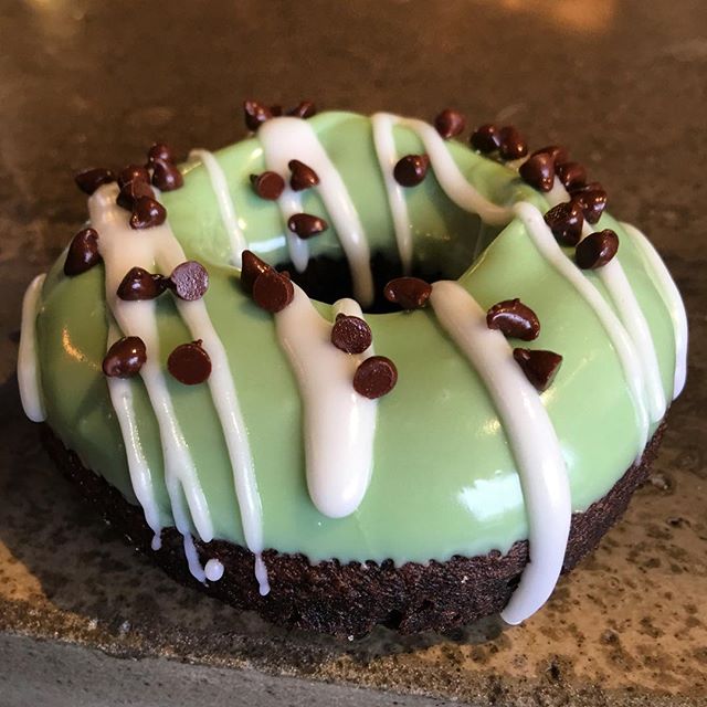 BroadSt_DoughCo's tweet photo. It's #NationalChocolateMintDay? Count us IN! #doughnuts #donuts #njeats #shoreeats https://t.co/mN7LlcWhNc