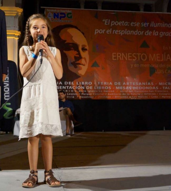 laprensa's tweet photo. #FIPG2016: Niños poetas sorprenden con sus versos en Festival de Granada https://t.co/14uMfx23sM #Nicaragua https://t.co/KorRum1HMg