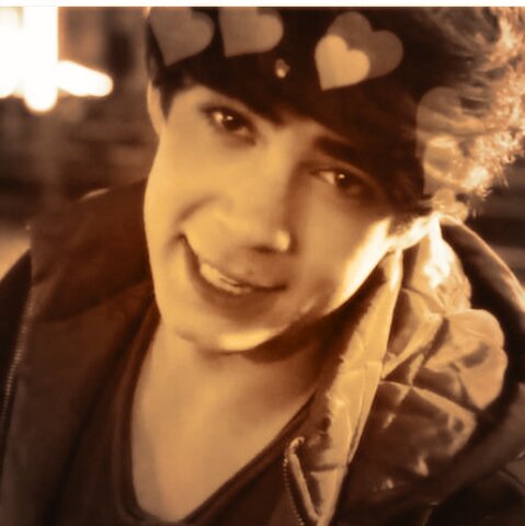 katiacoder9's tweet image. Eres tan perfecto (y tan zhukulento 7u7) 
Te amo Jos Canela!!! 😍😍