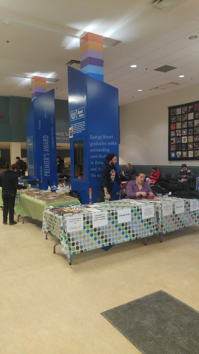 SIH_GBC's tweet photo. The Hubs super successful clothing swap #sih2016 https://t.co/ELMSShqJm4