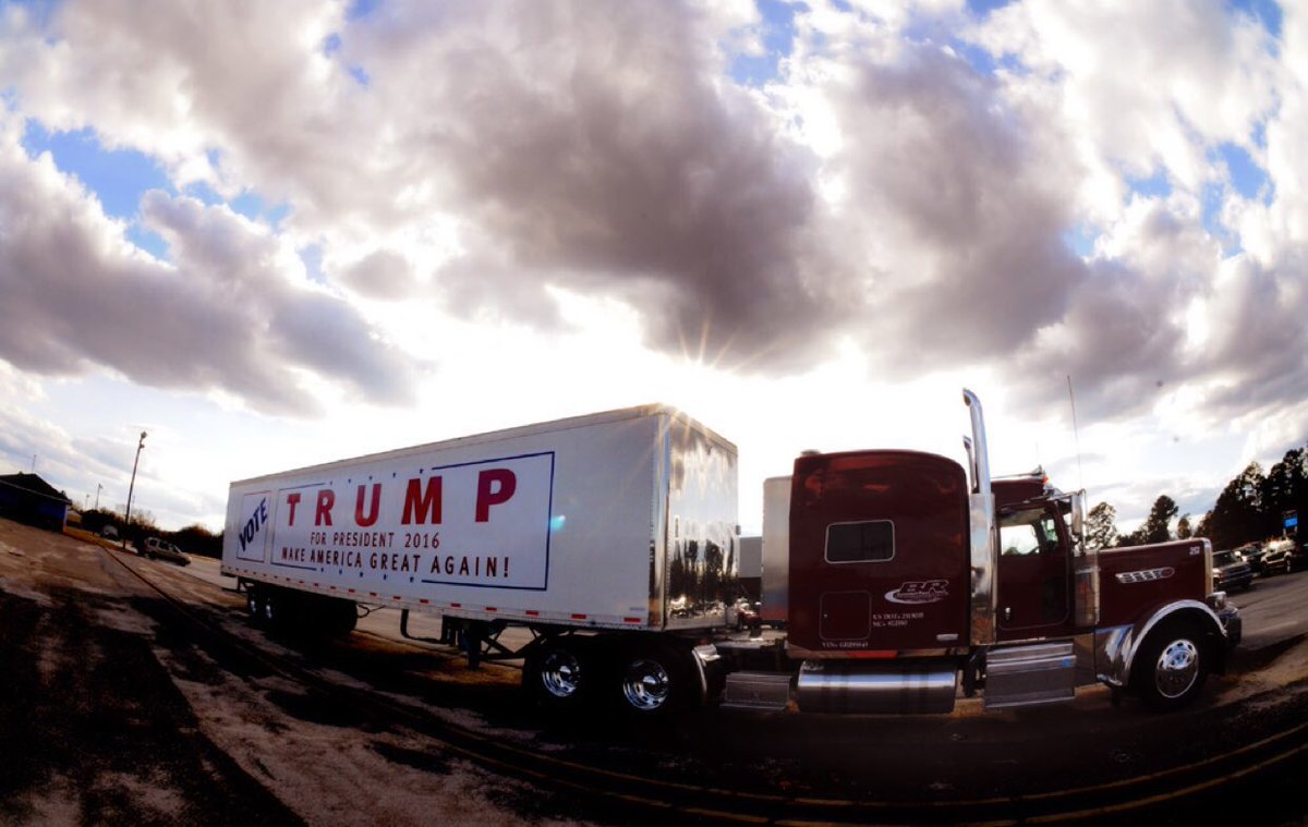 DanScavino's tweet image. Donald J. Trump - Sumter, South Carolina. #TrumpTrain #Trump2016 #SCPrimary #VoteTrumpSC