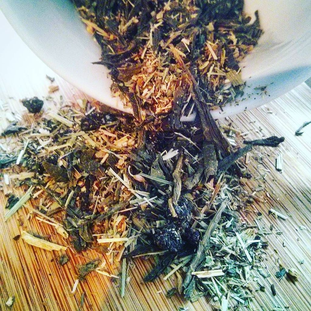 Try our Crimson &amp; Clover: green tea with currants, and red clover. High in antioxidants, t… ift.tt/1TuTI8Q