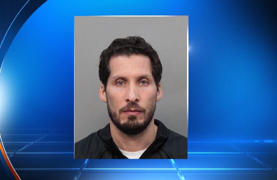 #Palmetto High English teacher buted for allegedly having sex with student inside classroom. bit.ly/1Tqw2RV?utm_me… https://t.co/g3iu6ESz0c