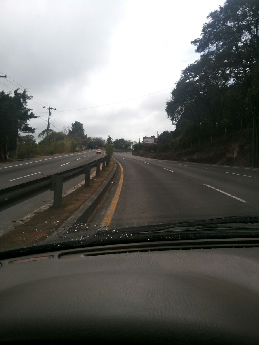 SantosDalia's tweet photo. Leve llovizna en ruta interamericana, asfalto mojado, #CondicionesdelClima https://t.co/SCPQKeS3Lg