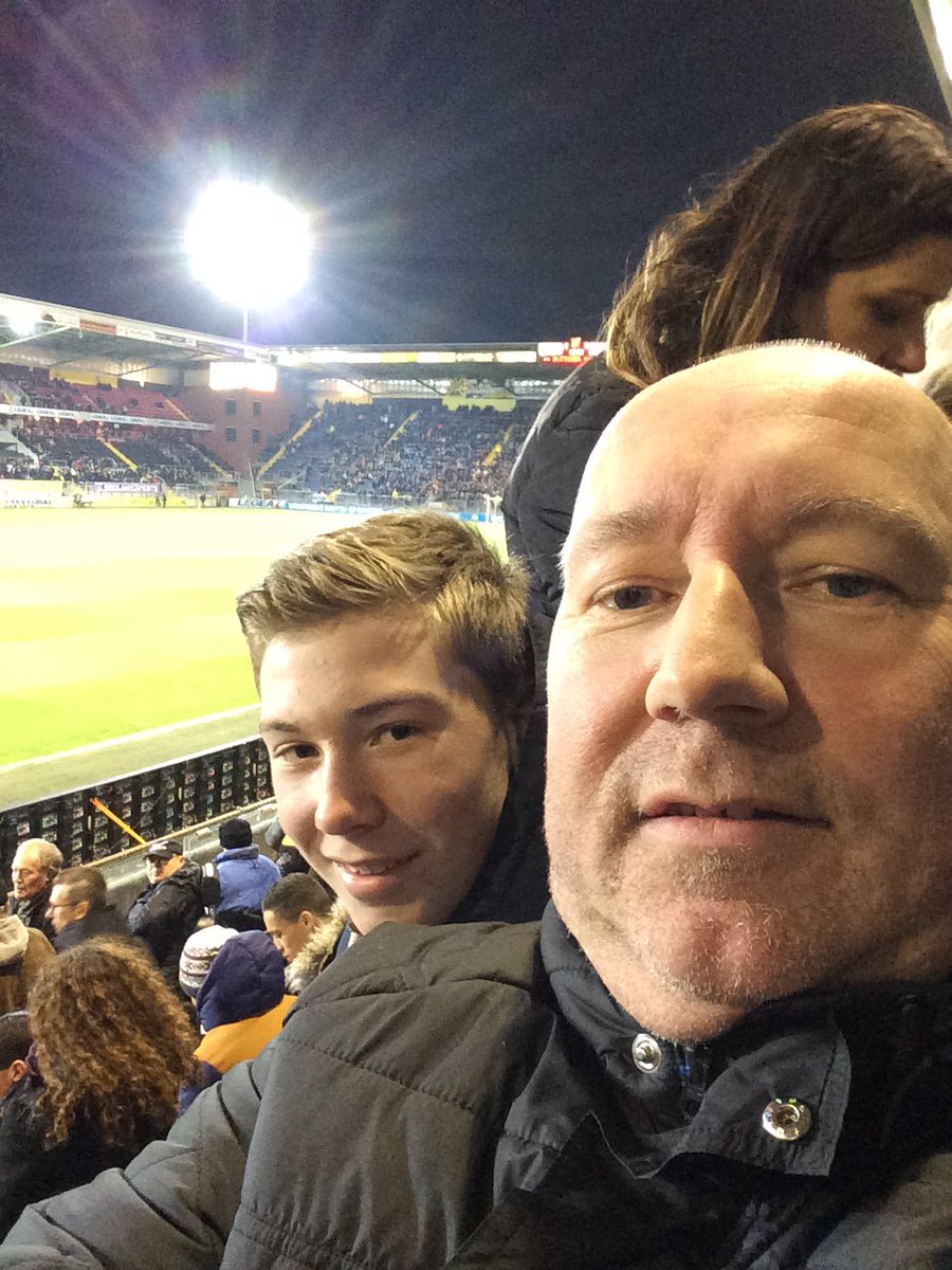 OomenPatrick's tweet photo. We zijn er ! Avondje Jupiler league in Breda in gezelligste stadion van Nederland ! @BSideRats @F7Breda #nacfs https://t.co/ZOMXCrReBQ