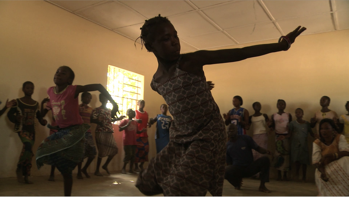It's Friday again, lets #dance! #FridayFeeling #Mali #WestAfrica #KSK #FlashbackFriday #MusicinMali #Filmmaking
