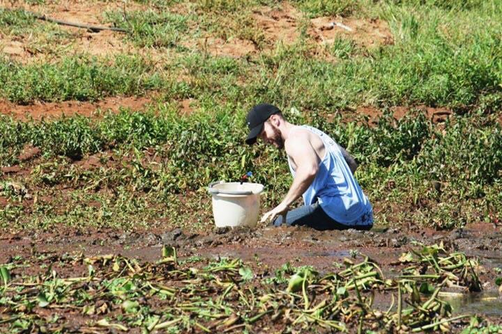 Brucekzn's tweet photo. Seconders getting dirty at the Dusi  @HansaattheDusi #yougotthis #IGotThis https://t.co/ZhZKkN4CRu