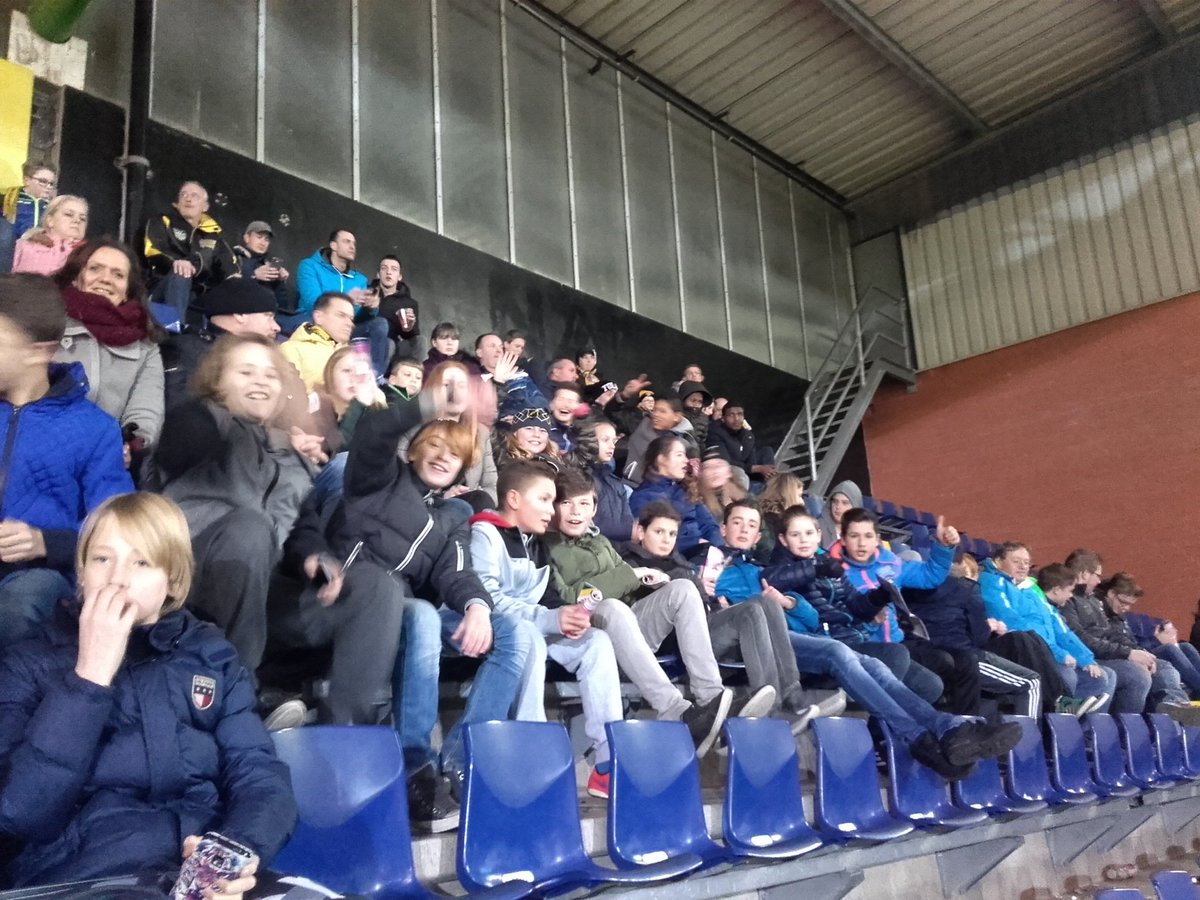 Topsport_GE's tweet photo. Met sportklas een "avondje NAC". Hup nac. #graafengelbrecht #NAC https://t.co/DfiMvqhkKW