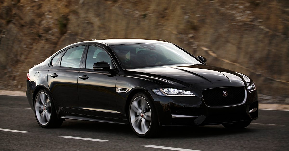 Jaguar дизель. Ягуар машина XF. Ягуар XF 2016 черный. Jaguar XF 2016 черный. Ягуар XF 2021 черный.