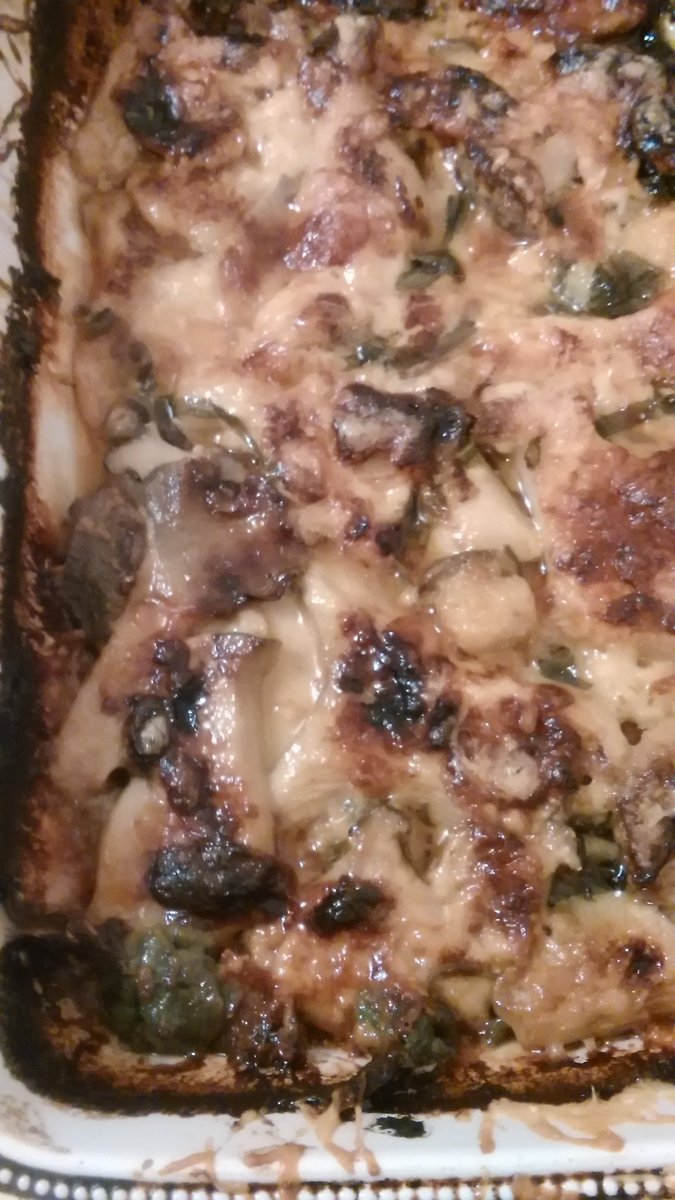 KingOyster & GreyOyster Bake with Wild Garlic, Chorizo, CremeFraiche, Mozzarella, Gouda, Cheddar, Wasabi Sauce