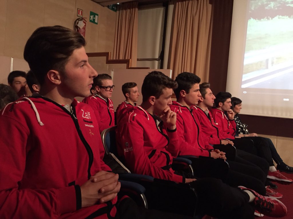 ZalfFior's tweet photo. Noi siamo pronti #zalfday #zalffior #2016 @GruppoEuromobil @Pinarello_com @SidiSport @hotelfior @PastaZara_it https://t.co/81XOZSzmUf