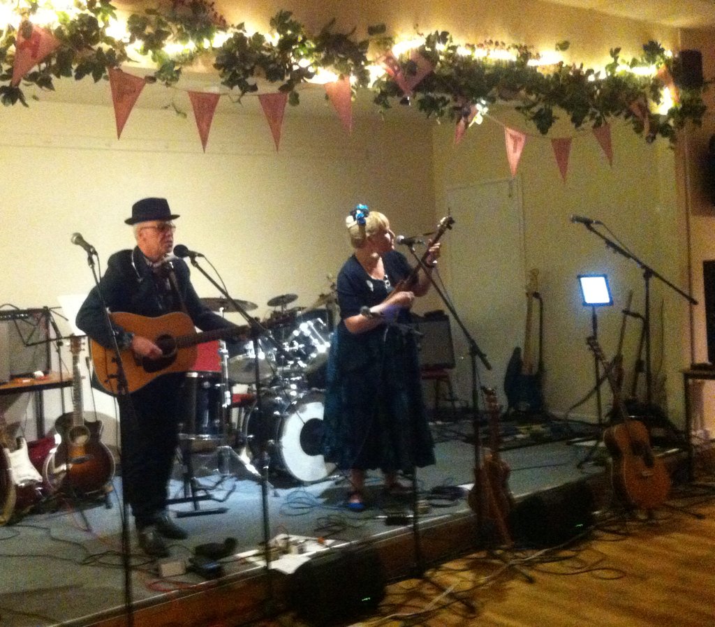 PoppyandPint's tweet photo. Hazel & Phil sound checking before tonight's @FriendsHook charity gig with #MorrisConvertible @WestBridgfdWire #ng2 https://t.co/mCwjQ0mm6W