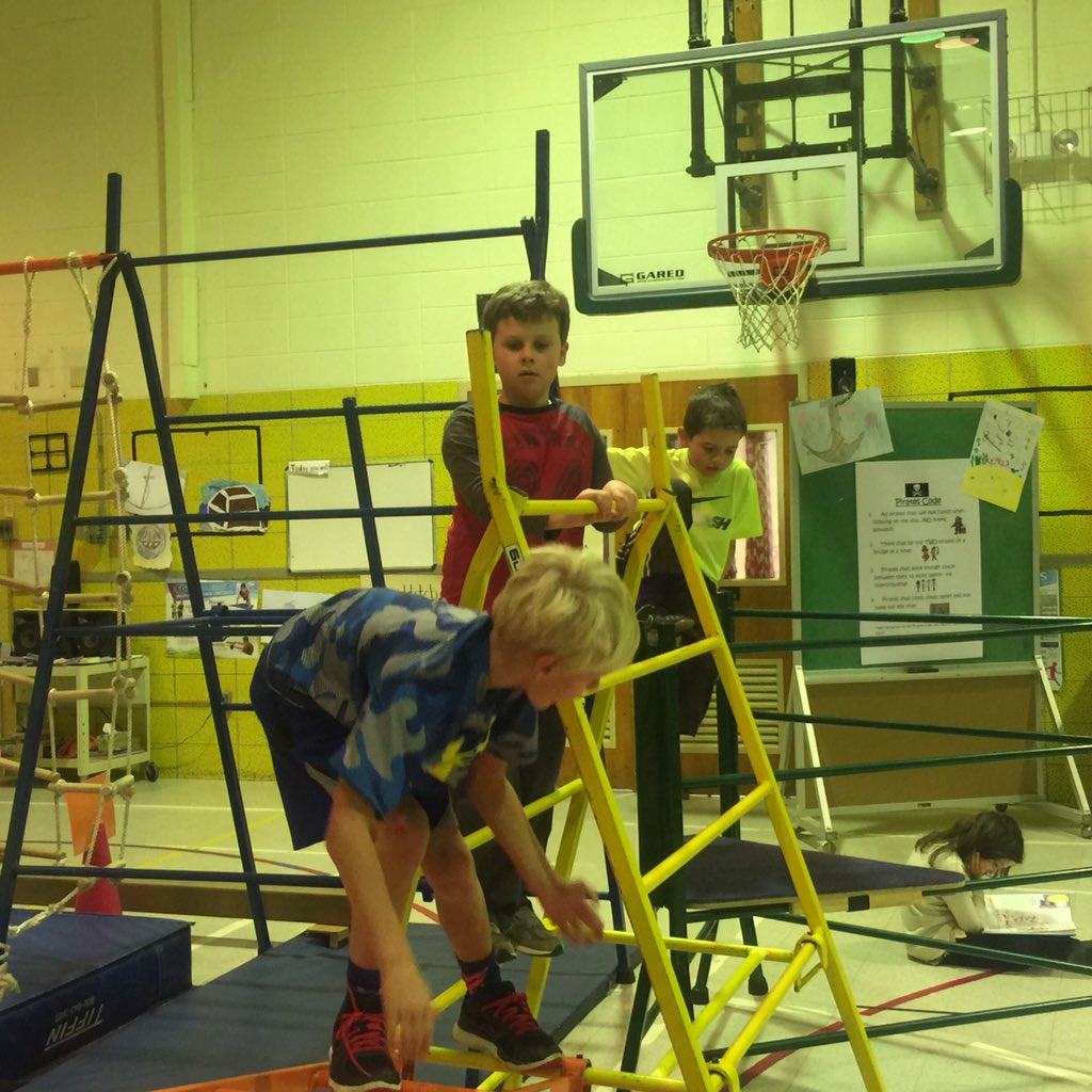 ChenowethDenise's tweet photo. Class reward #extraPE @NicoleKNorris @Prettyboyes1 @Mrs_OlingerBCPS https://t.co/is5MyfE3oA