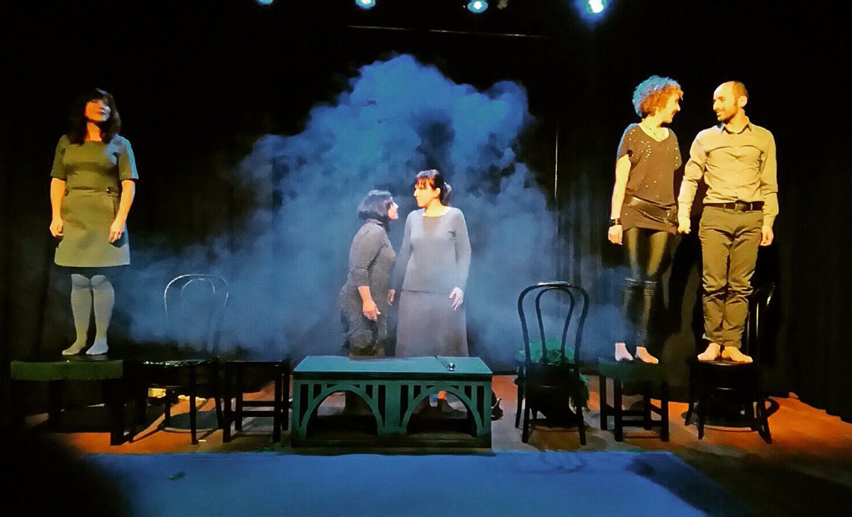 CHICnGO's tweet photo. Adela, María Rosa, Daniela, Maty y José... Saltaran? #elpuente, @LDP_Teatro los jueves de febrero. Sala trovador. https://t.co/Rh2xwKDkEz