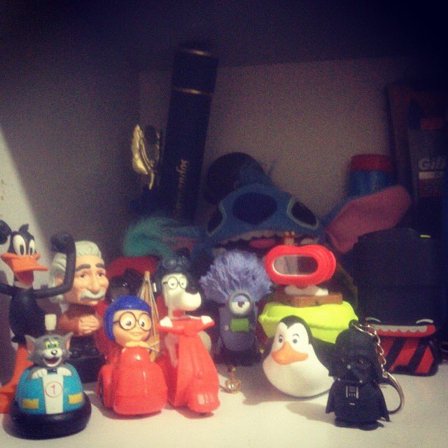 eliabmenezes's tweet photo. Terminei arrumando os presentes pra destrair #DJMENEZES #TOYS #PRESENTES https://t.co/FL2Ffomsw0