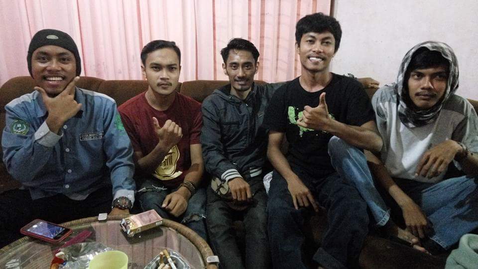 TextureUINAM's tweet photo. Beginimi memang kalau anak foto belumpi tidur 😀😀😀 https://t.co/fzZdFa0SWJ