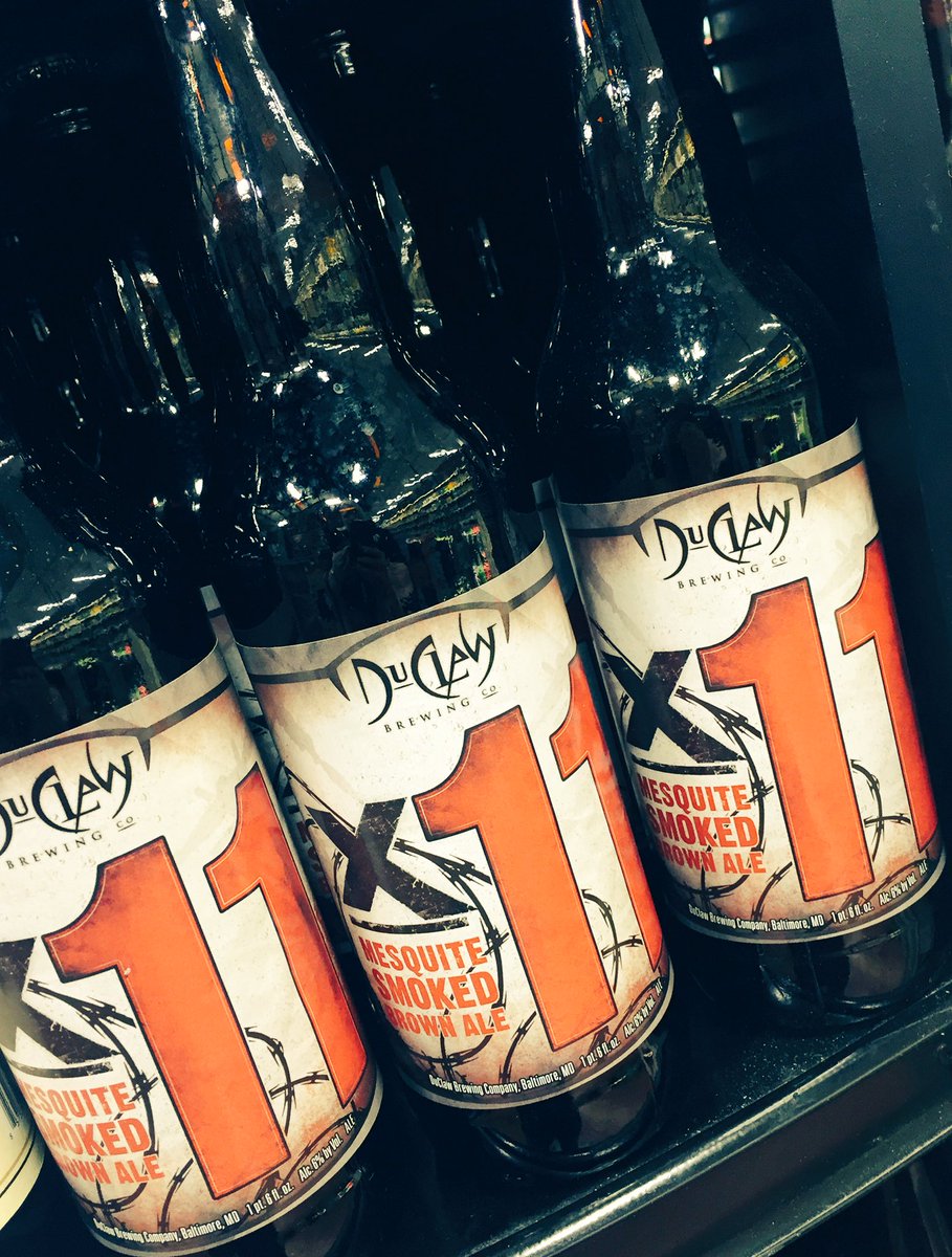 sensei1113's tweet photo. NEW ITEM at @LowesFoods #BeerDen #Burlington @DuClawBrewing #X11 #ExileSeries #SmokedBrownAle @DuClawGlen Get some! https://t.co/S3xEWZUrHZ