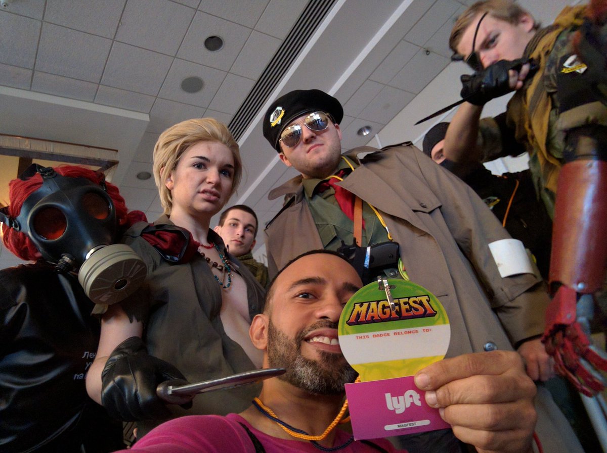 michael_lyft's tweet photo. #lyft #lyftlove #magfest #magfest2016 #cosplay https://t.co/K6kf9AYz2s