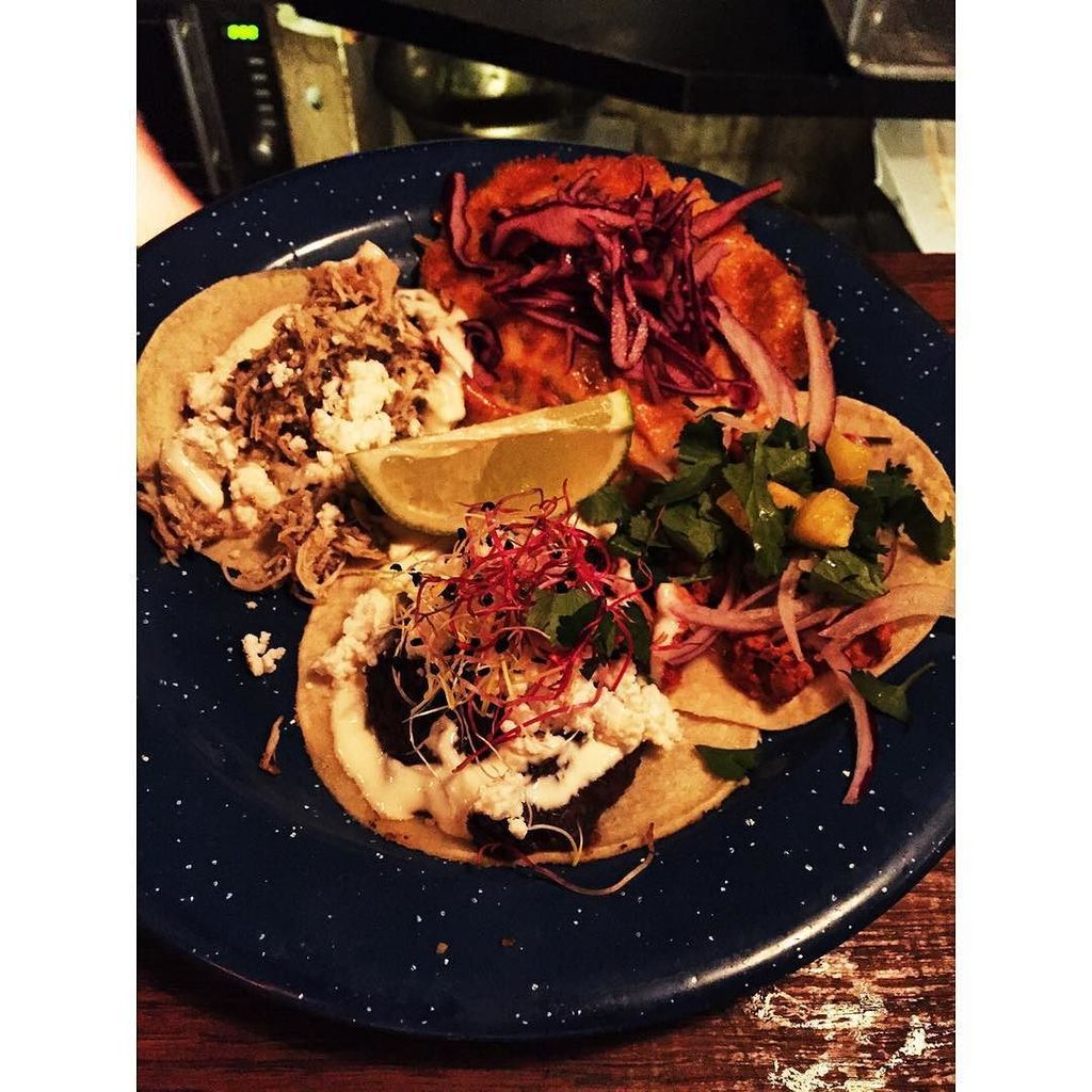 3asyG33's tweet photo. Ladies night 
#latergram #quesadillas #mexicano #locoenelcoco #pornfood #plaisirdanslabouc… https://t.co/ApngwLhC7C https://t.co/VE1Fab9QwH