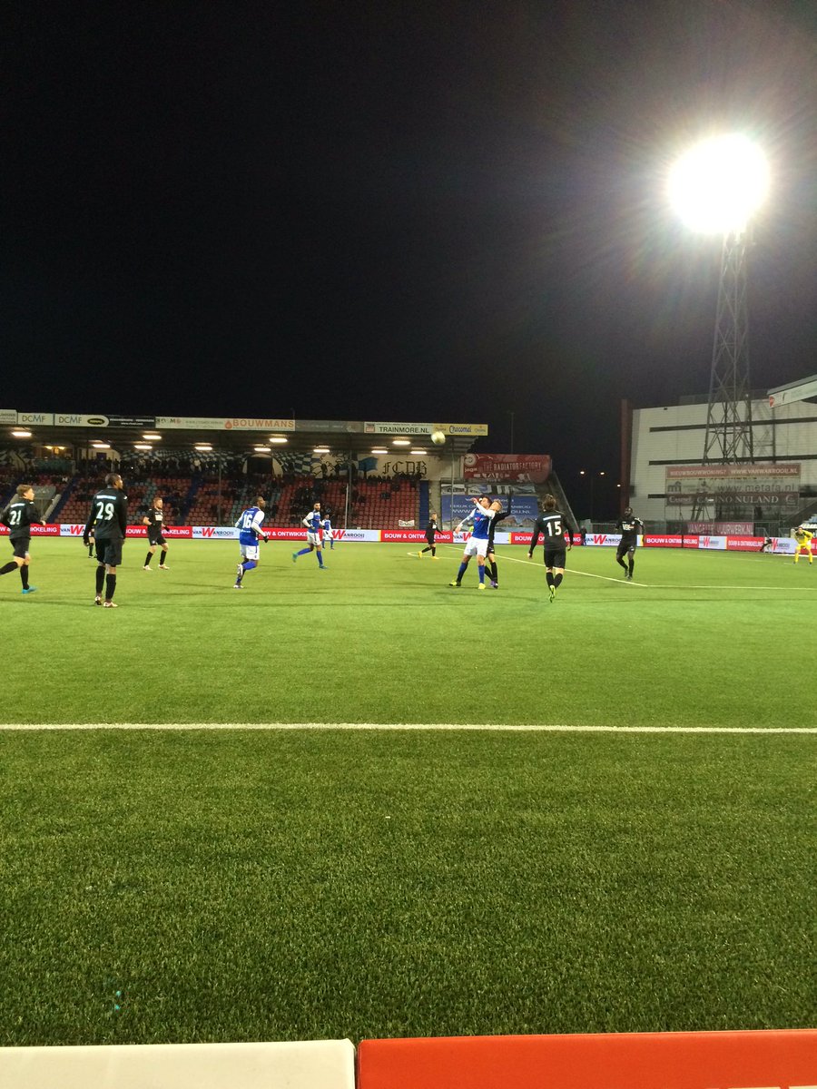 Timmie90's tweet photo. Mooi avondje #FCDenBosch! Op de beste plaatsen van het hele stadion! https://t.co/5OgV89mAbL