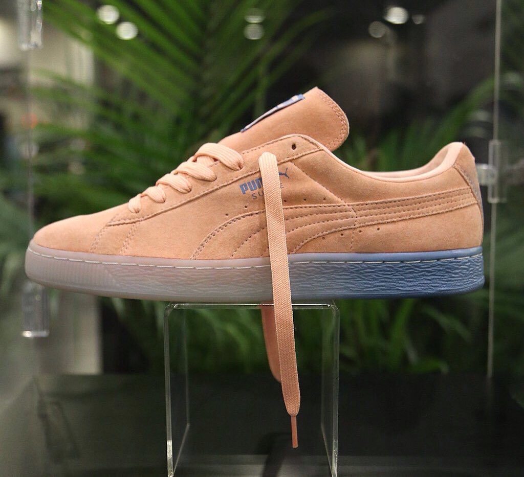 welove_sneakers tweet picture