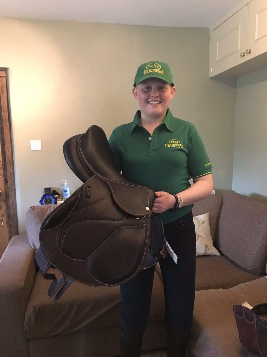 chiefchemopony's tweet photo. @olismith55 @devoucouxWESTUK you've made me the happiest girl alive today. Thank you so much #teamdevoucoux #thebest https://t.co/nxG1OKnTru