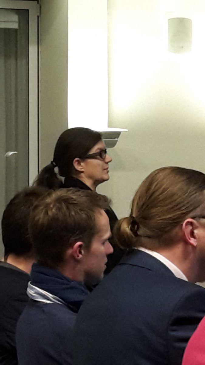 Speedbeep oefening op de av van <a href="/JCIVlaanderen/">JCIVlaanderen</a>. Tips van <a href="/elke_feys/">Elke Feys</a> van #FLAC2014 ivm #corporatememberships