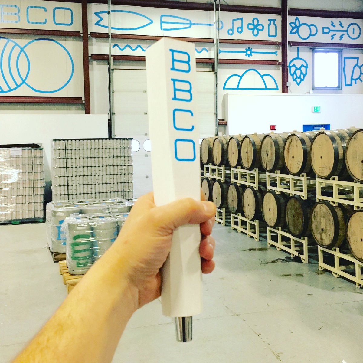BurlingtonBeer's tweet photo. Look for our new tap handles across Vermont. Big thanks to @NewDuds for the crisp lines! 🔮 #LikeAWizard #VTbeer 🍻 https://t.co/Qhl7X8JoNG