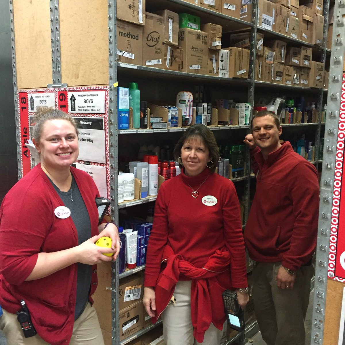 Green Loc Acc at Oxford Valley? Of course it is! Check out how great Marita keeps her backroom. #G493fullfloors