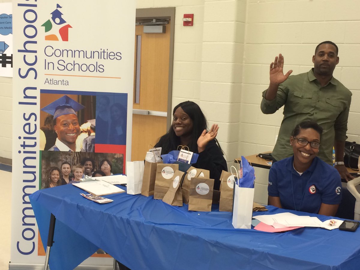APSWashington's tweet photo. BTW's PBIS Fun Friday! #positivebehaviorinterventions@apsupdate @ByronAmos @APSITkatrina @APS_HighSchools https://t.co/v0M06ReUPT