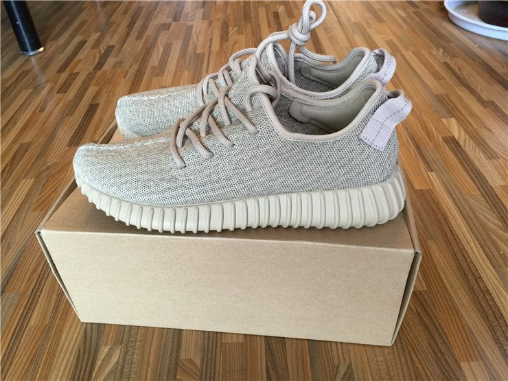 JViseter's tweet image. Yeezy 350 Boost # sneakersflight.net/authentic-adid…