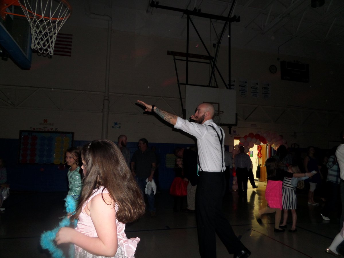 SimpsonElem's tweet photo. SES Sweetheart Dance 2016 https://t.co/sZ6PrCvi9k
