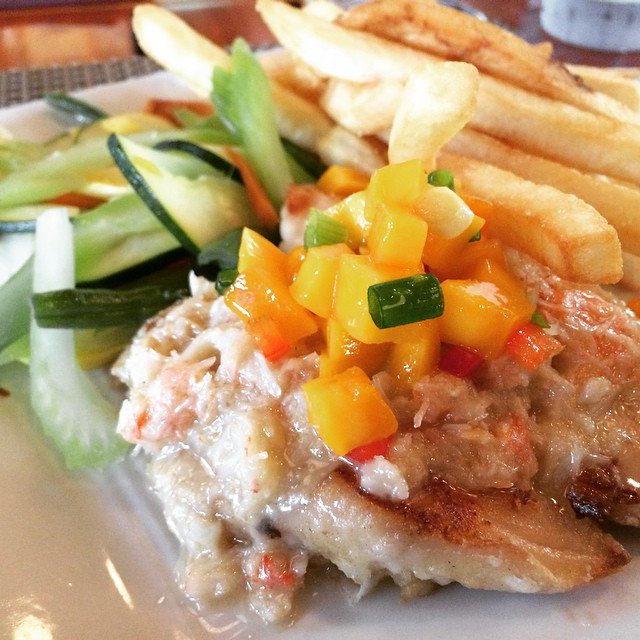 unclesfish's tweet photo. "So ono!" Is your mouth watering yet? 📷: https://t.co/7IqGDjQwAh #unclesfishmarket #opakapaka #freshfish #808eats https://t.co/kgXvMzKAg4