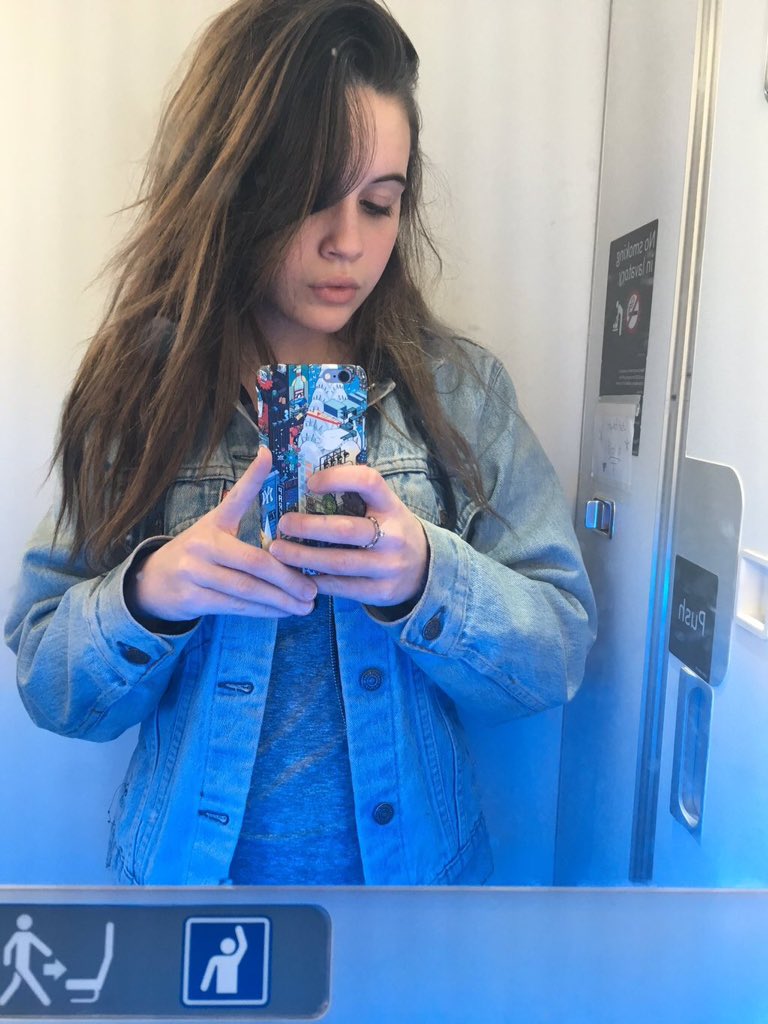 new girl around here 
new but not new to fl/rp
feel free to dm me and retweet?