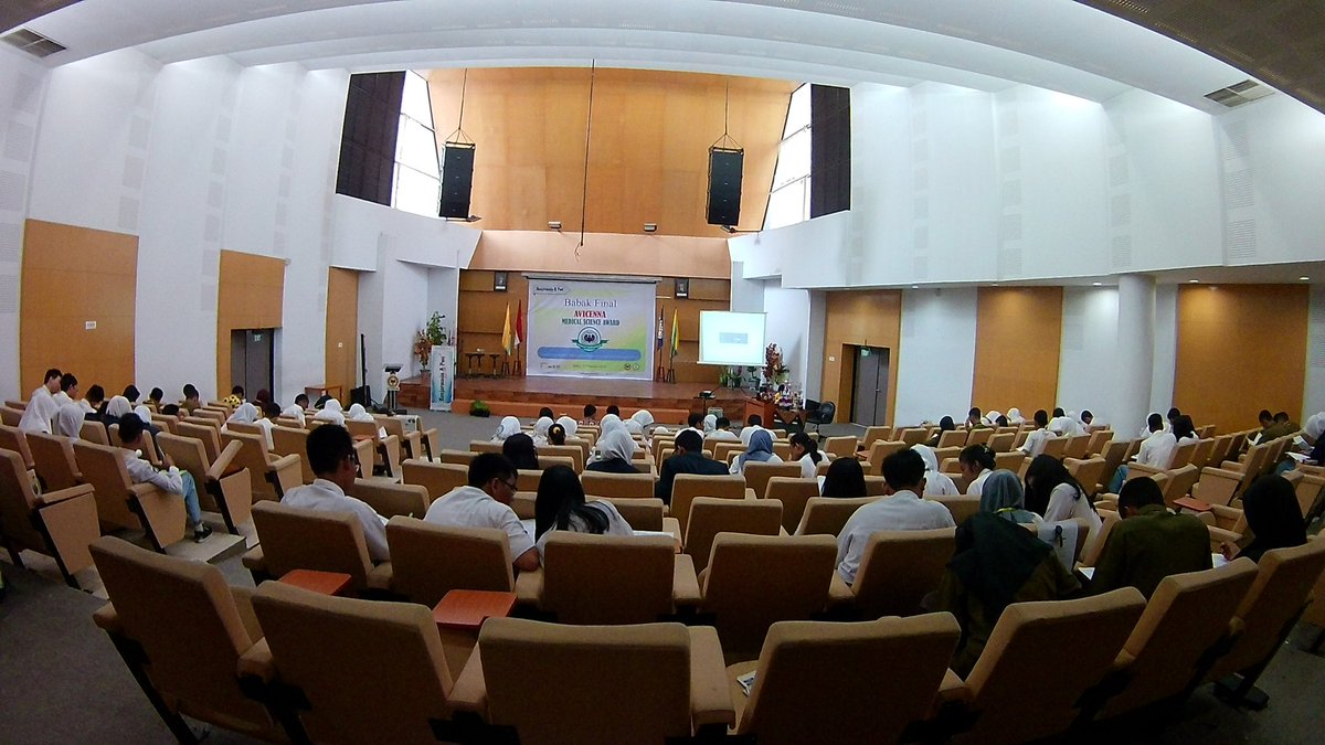 AVIMSAFKULM's tweet photo. [LIVE]
Suasana tes tertulis semifinal di ruang Teater FK UNLAM Banjarmasin.

Semangat adik-adik!
#AVIMSA2016 https://t.co/n5NNk1vl1G