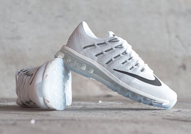 SneakerNews's tweet photo. Air Max 2016s look better than ever in all-white https://t.co/Z0M3DvG3vL https://t.co/O4omsG9RAP
