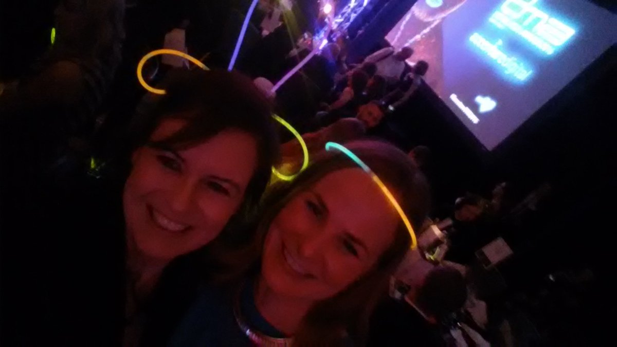 SharGC's tweet photo. Going totes ##neonbling with @CollegeAware at #AccentureDMA2016 #Duophotocomp https://t.co/6hK83bKcYN