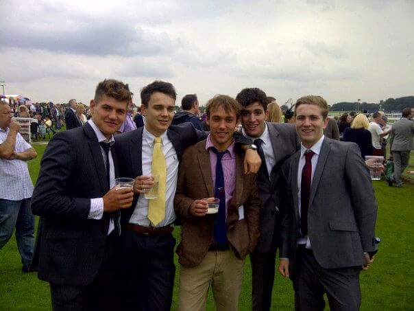 Whitley bay rockliff, can't wait to see you tomazza. Love Donald Duck, Micky mouse and friends xx #pastingonthecards