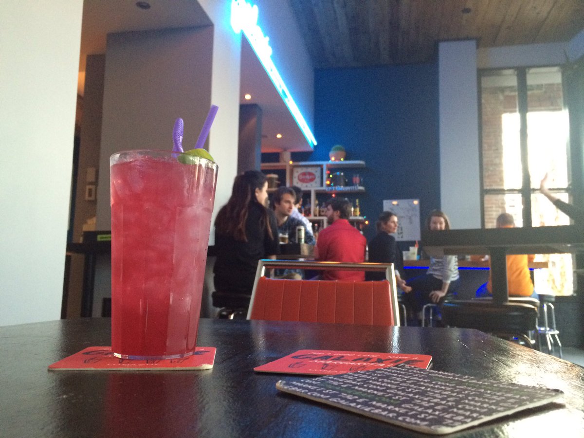 LouPubMedia's tweet photo. #HappyHour time 🙏 @galaxiebar1 https://t.co/UmFh78zhpg